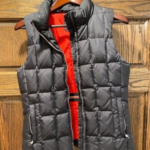 Gap puffer vest